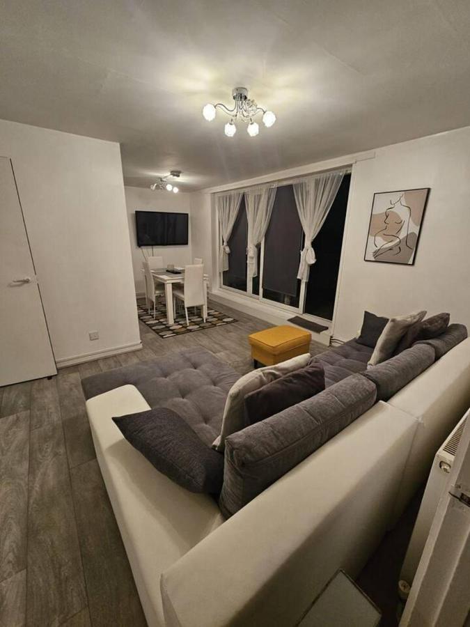Stunning 1-Bed Apartment In Londen Buitenkant foto